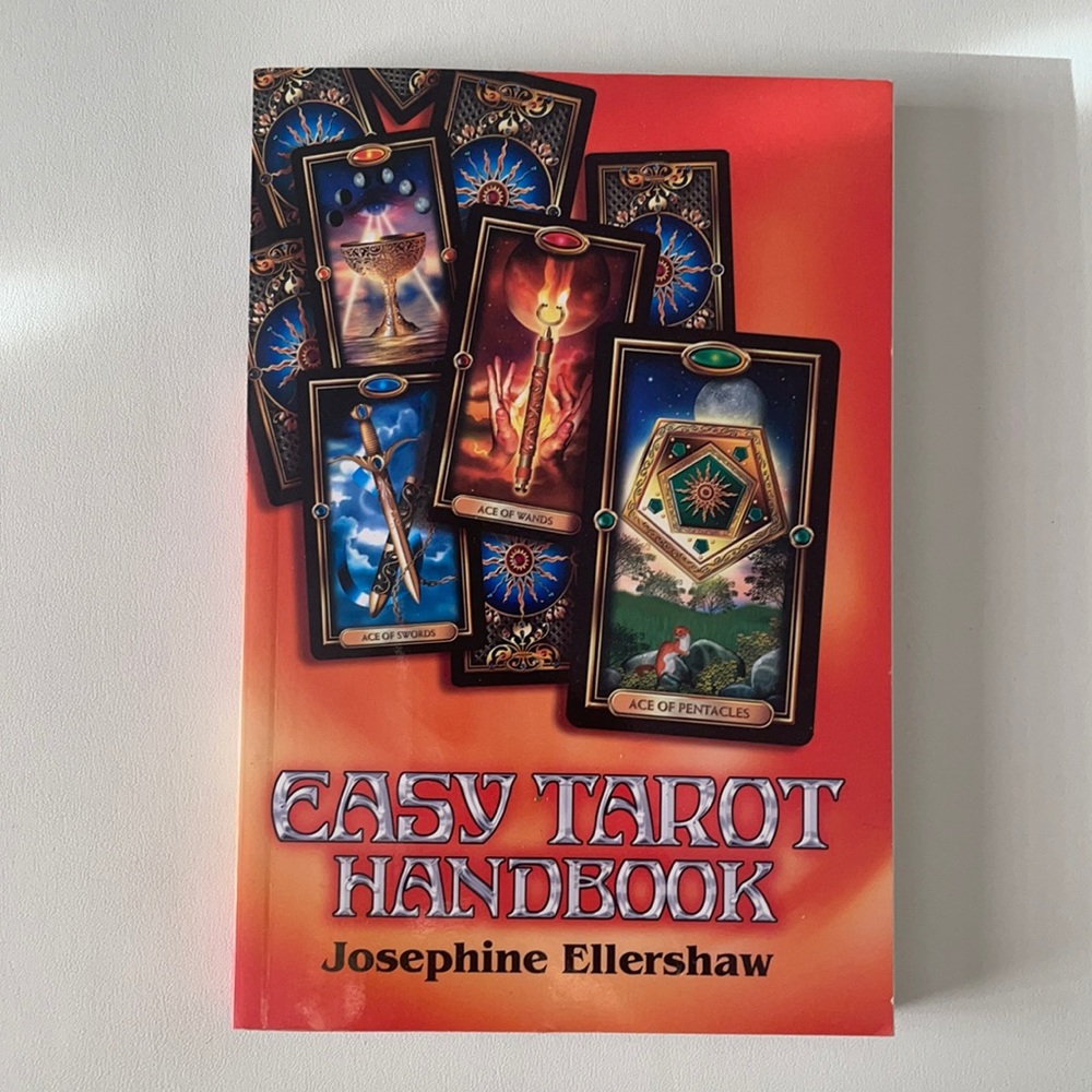 Easy Tarot Handbook